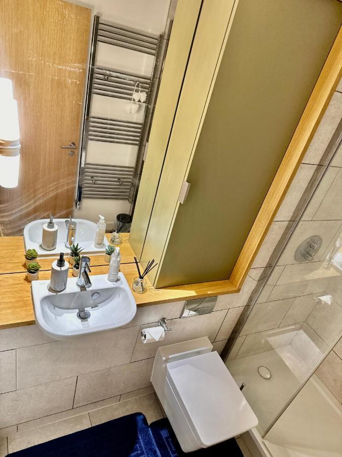 Modern Luxury Oasis Rooms 02 Arena-Excel-Canary Wharf Ldn 런던 외부 사진